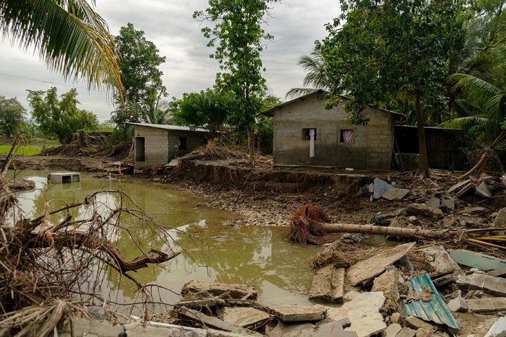 ホンジュラスを襲った2度のハリケーンによって、壊滅的な被害を受けた村＝2020年　© MSF/DEIBY YANES
