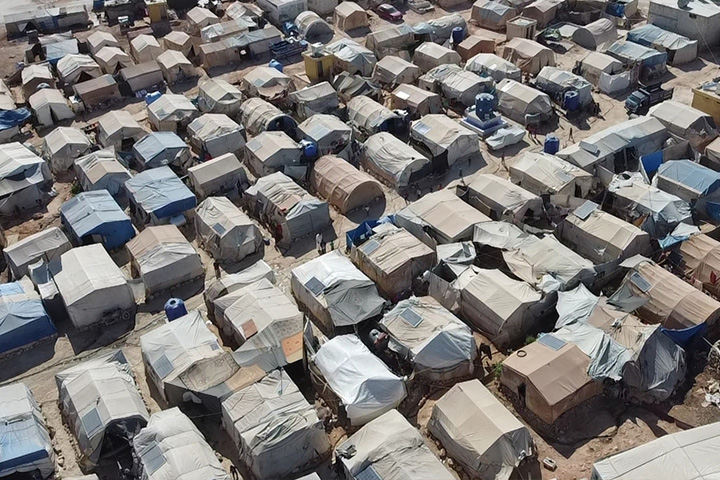 多くの国内避難民が身を寄せる、シリア北西部のキャンプ　© Abdurzaq Alshami