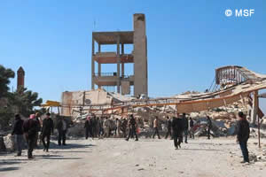 爆撃で破壊されたマアラト・ヌマン病院（シリア、2016年2月18日撮影）