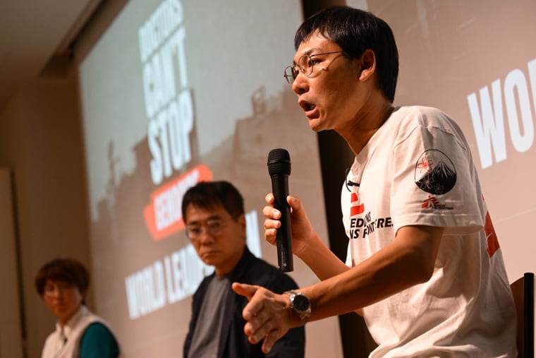 現在のガザ地区について「2年前とは全く別の地域に来てしまった印象だった」と語る松田(右)=東京都で2025年10月3日 Ⓒ MSF