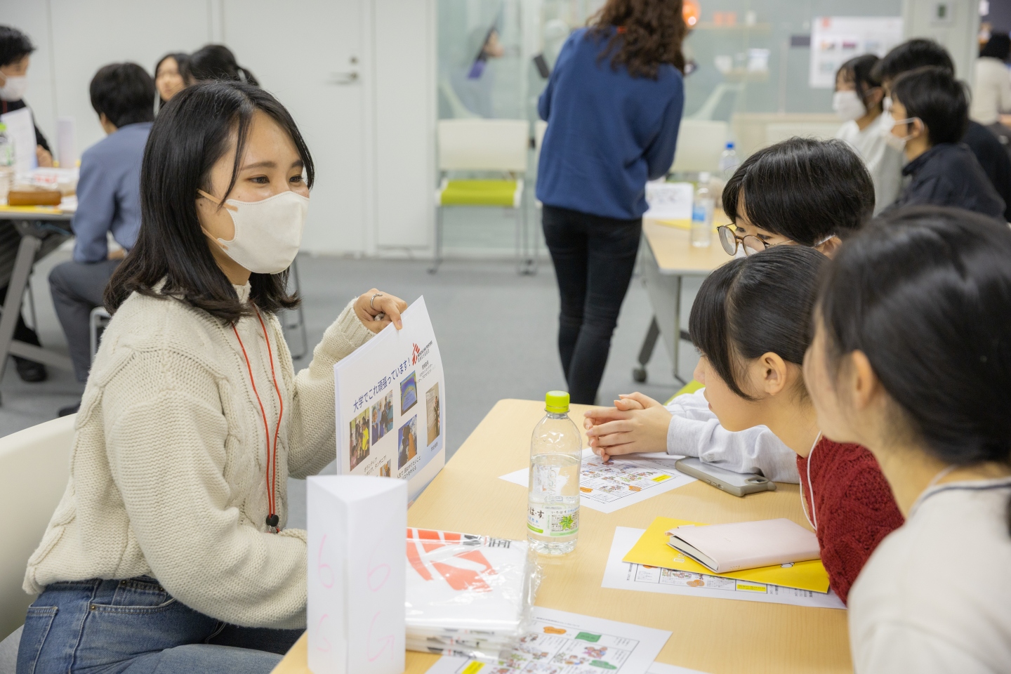 スライドを使った自己紹介　© Yuichi Mori Photography