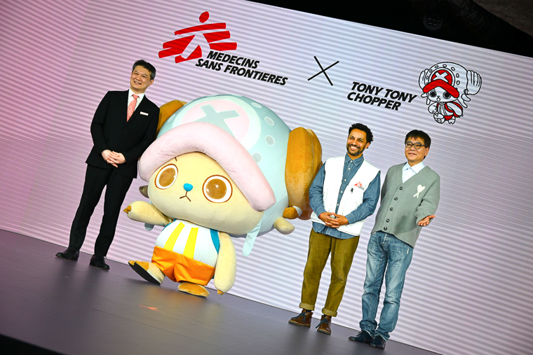 ジャビド（中央右）は発表会の締めくくりに、チョッパーへ「よろしくね！」と声をかけた＝東京都内で2026年3月20日　© MSF