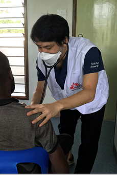 結核の治療では患者さんを毎月定期的に診る <br> © MSF