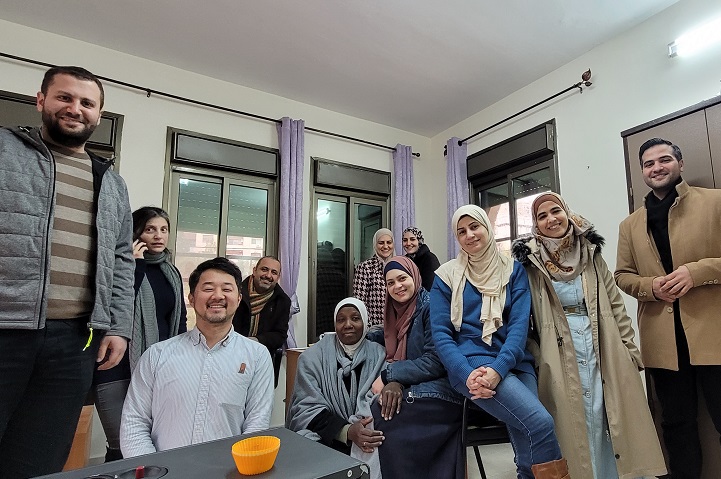 帰国直前にチームで写真撮影 © MSF