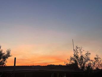 病棟の外に広がる空に目を奪われた © MSF