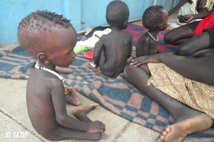 多くの子どもが栄養失調の状態だった。