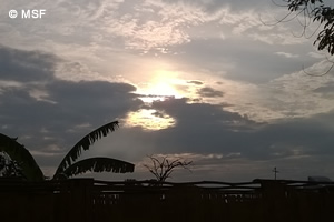宿舎からきれいな朝日が見える。
