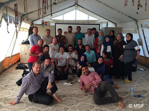 難民キャンプでヘルスプロモーション活動を終えみんなで記念撮影
