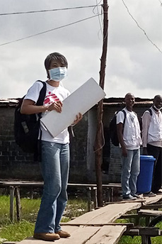 2021年に派遣されたリベリアでは、<br> アウトリーチ活動にも参加　Ⓒ MSF