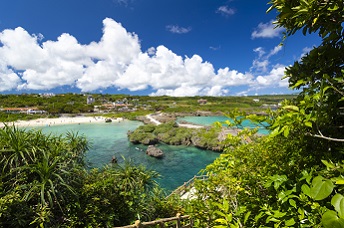 美しい海と緑が広がる宮古島。祖父母はこの島で戦争を経験した