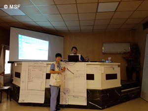 大規模災害計画に基づく<br> 机上シミュレーション研修の様子<br>