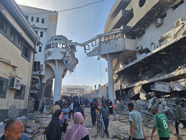 イスラエル軍による14日間にわたる包囲直後のガザ市のシファ病院＝2024年1月4日 © MSF