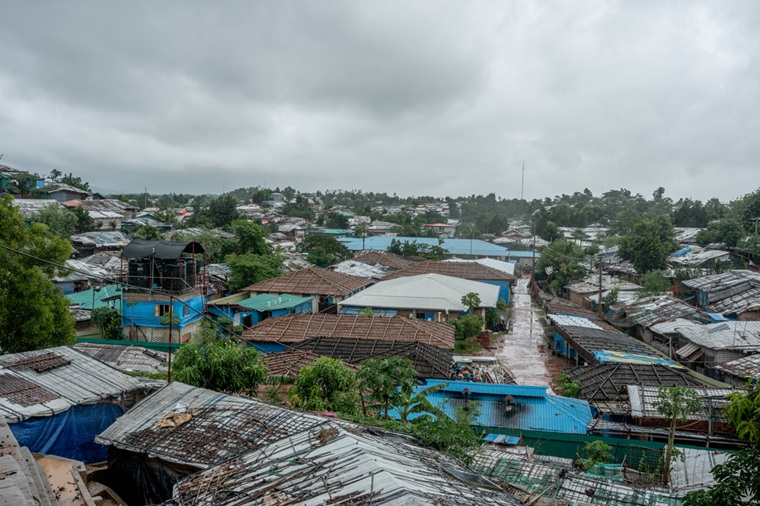 ロヒンギャ難民が密集して生活するコックスバザールのクトゥパロン難民キャンプ。100万人以上が生活する世界最大の難民キャンプだ=2025年5月29日 © Ante Bussmann/MSF