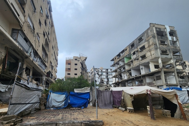 ガザ北部で人びとが暮らしている仮設の住居＝2026年2月24日　Ⓒ Craig Kenzie/MSF