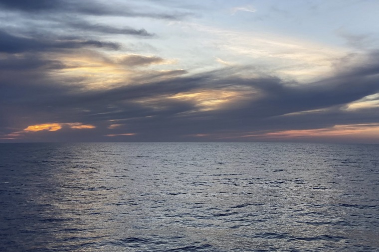MSFの捜索救助船「ジオ・バレンツ号」からの景色＝2021年6月8日　© Avra Fialas/MSF