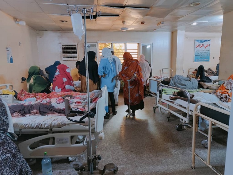 アル・ナオ病院で治療を受ける患者＝2023年8月17日 © MSF
