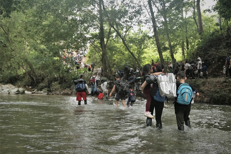 2023年8月には毎日2000人から3000人がダリエン地峡を横断していた=2023年8月7日 © Natalia Romero Peñuela/MSF