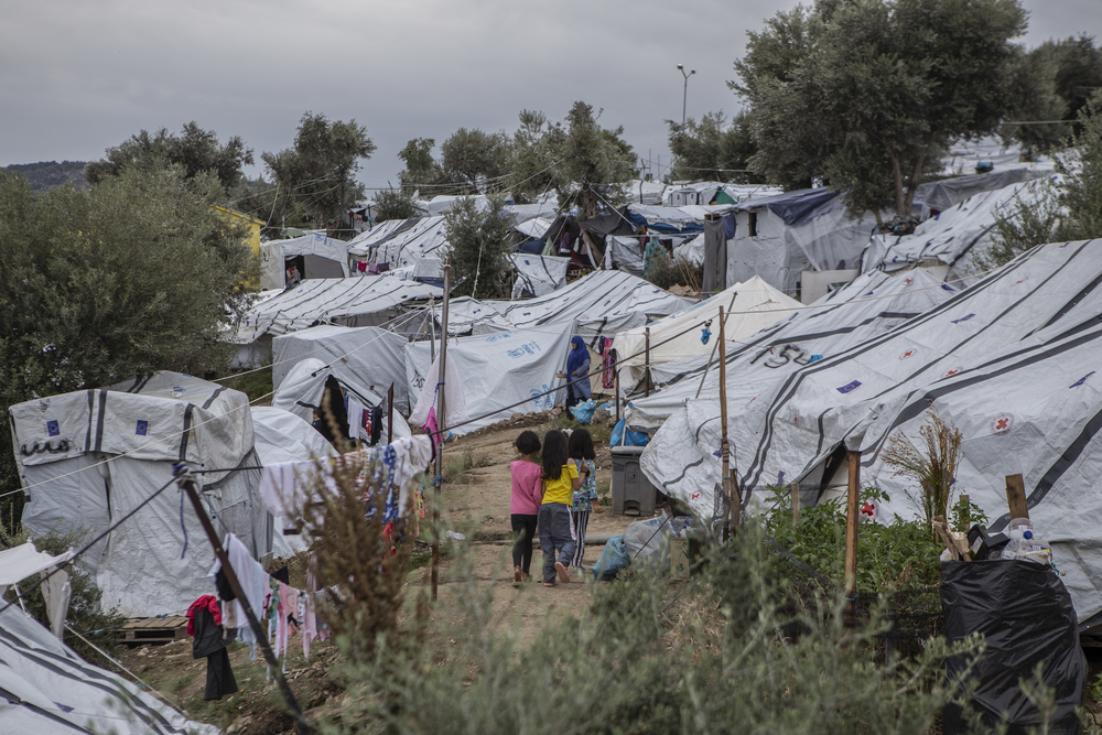 ギリシャ・レスボス島のモリア難民キャンプ。3000人を収容するために作られたキャンプに1万3000人が暮らしている（2019年10月時点） 🄫 Anna Pantelia/MSF