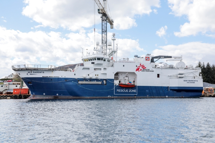 ノルウェー西部の港で出航を待つジオ・バレンツ号=2021年5月11日撮影 © MSF/Avra Fialas