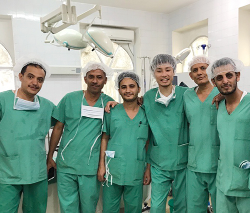 イエメンで手術室看護師のスーパーバイザーとして活動＝2018年　© MSF