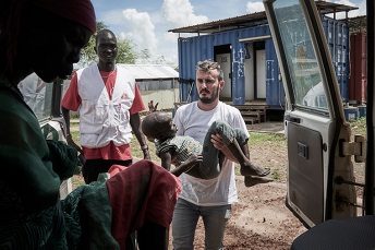厳しい医療事情が続く南スーダン　© Christina Simons