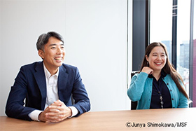永井直臣さん（左）と入江愛袈さん（右）